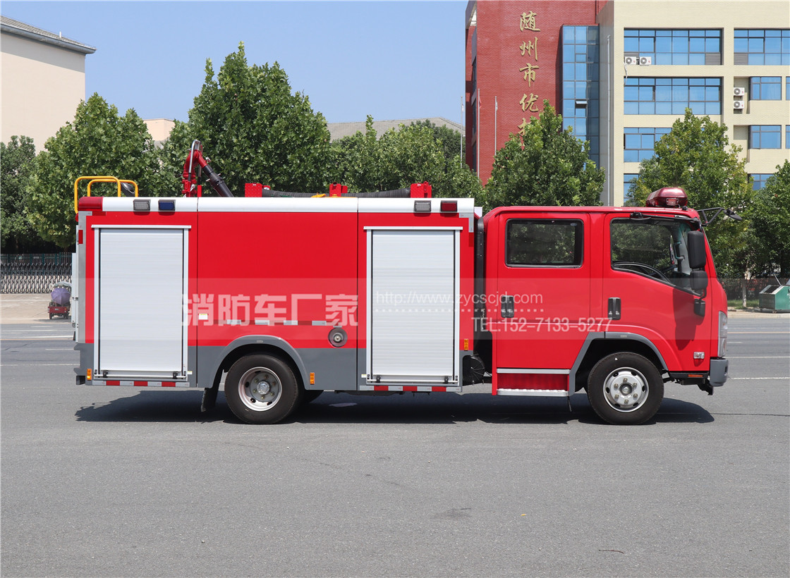 ����ʮ⏡�700P 3.5��ˮ������܇